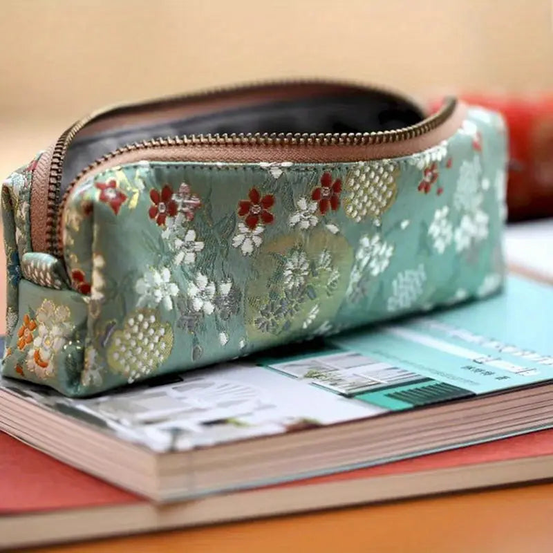Trousse à stylos Brocart
