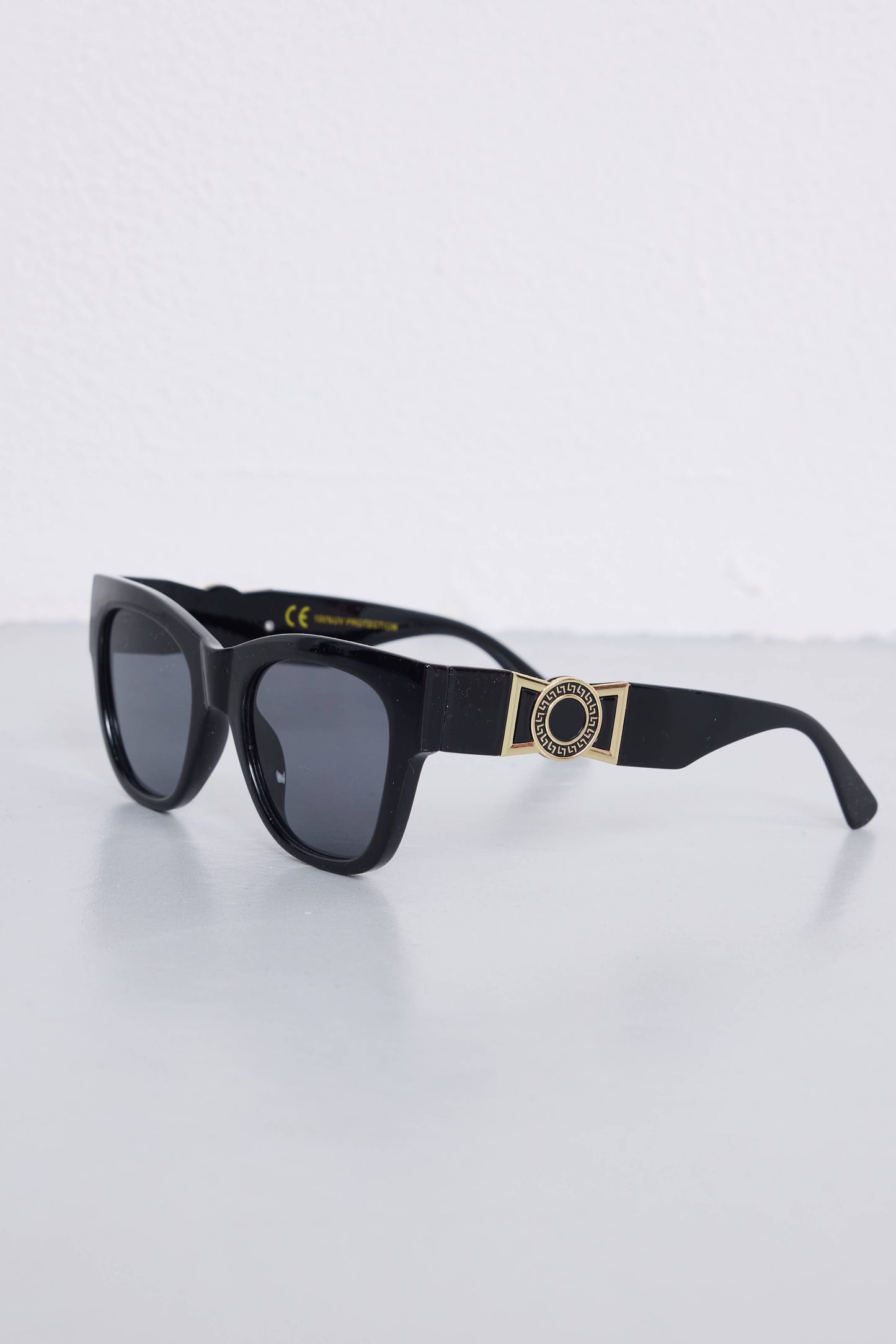 Lunettes de soleil  Modèle CV2931 Noir