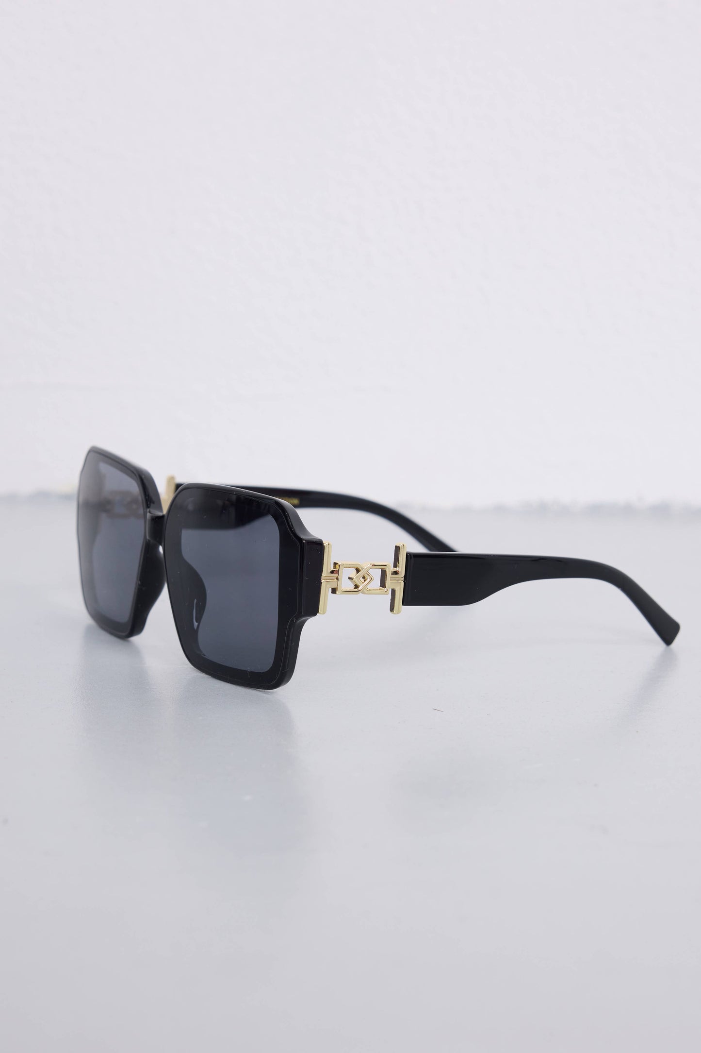 Lunettes de soleil Modèle CV3065 Noir