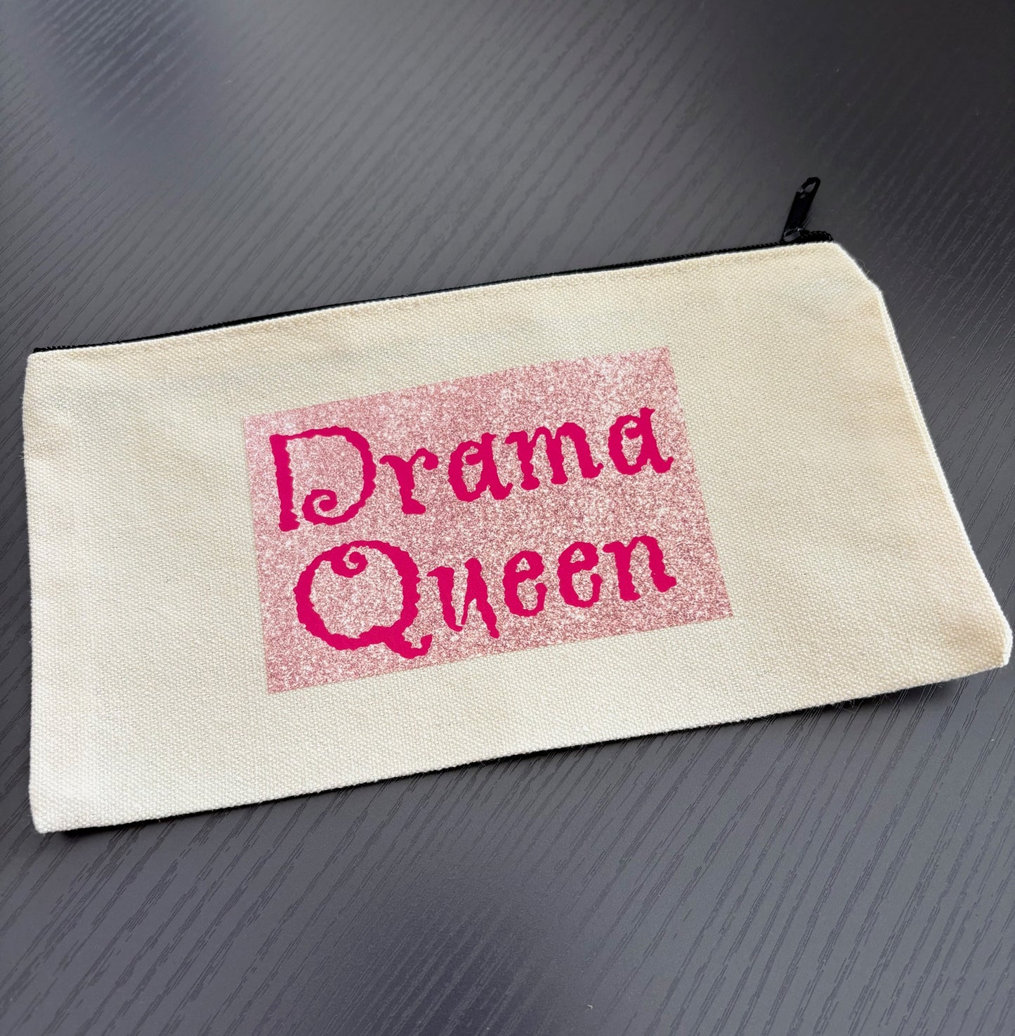 Pochette Cust "Drama Queen"