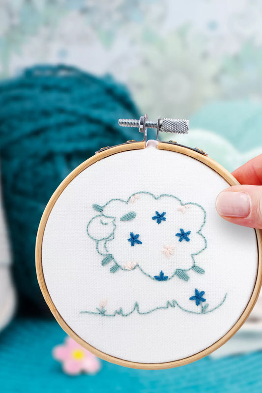Kit de broderie "Joyeux Mouton"